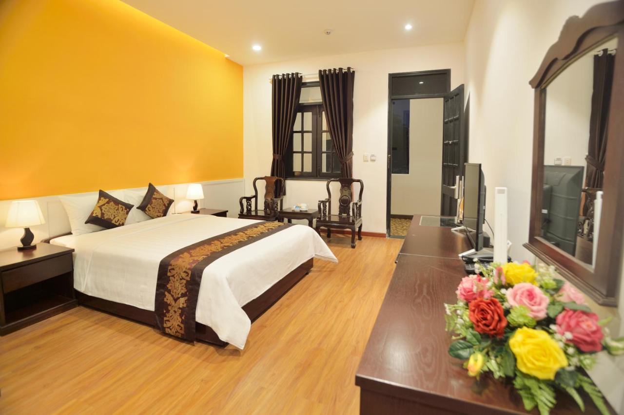 Pandora Saigon Hotel Хошимин Екстериор снимка