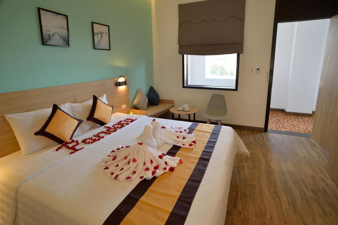 Pandora Saigon Hotel Хошимин Екстериор снимка