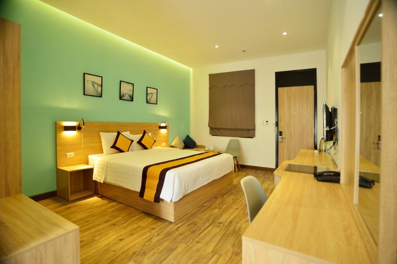 Pandora Saigon Hotel Хошимин Екстериор снимка