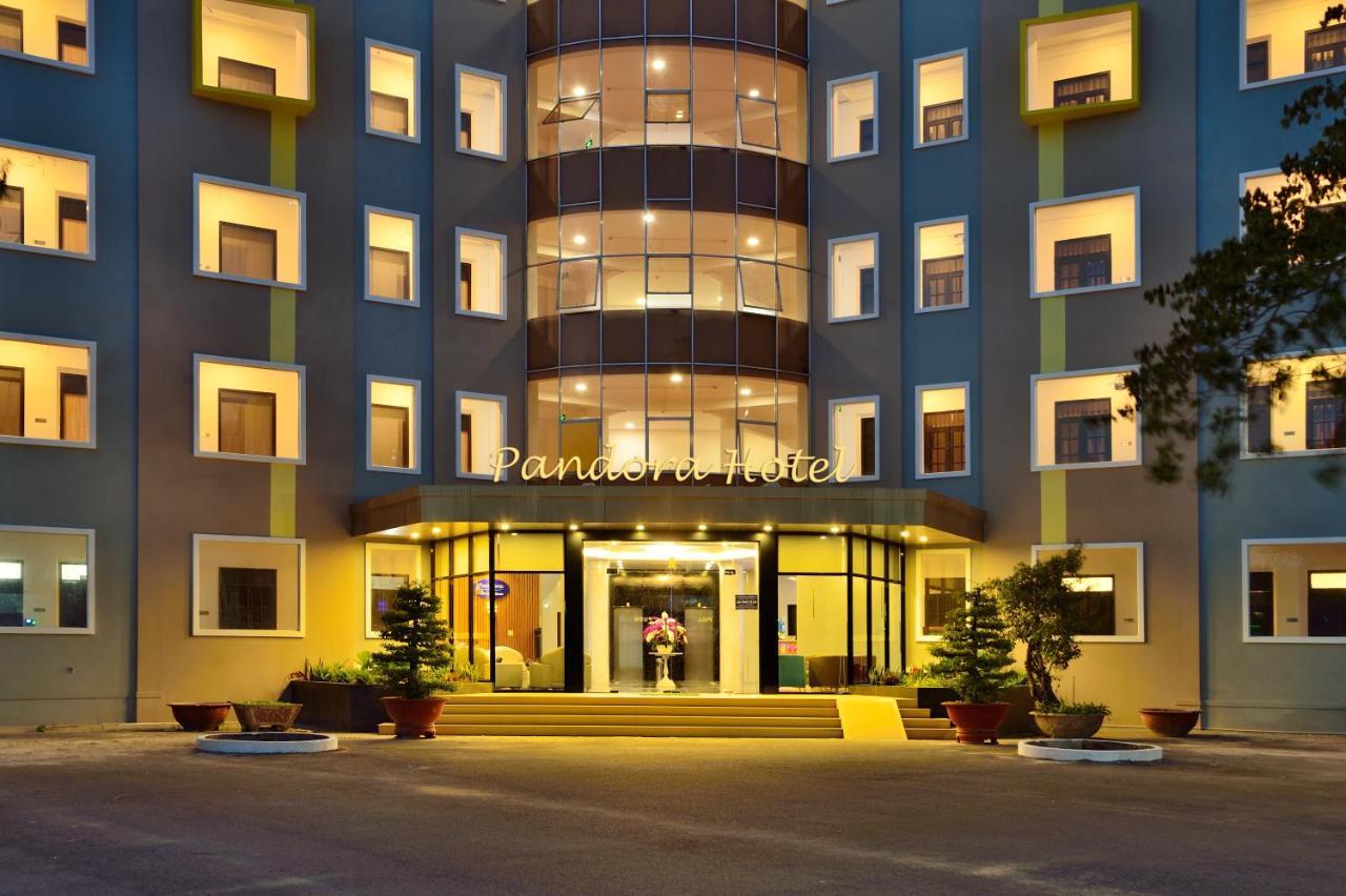 Pandora Saigon Hotel Хошимин Екстериор снимка