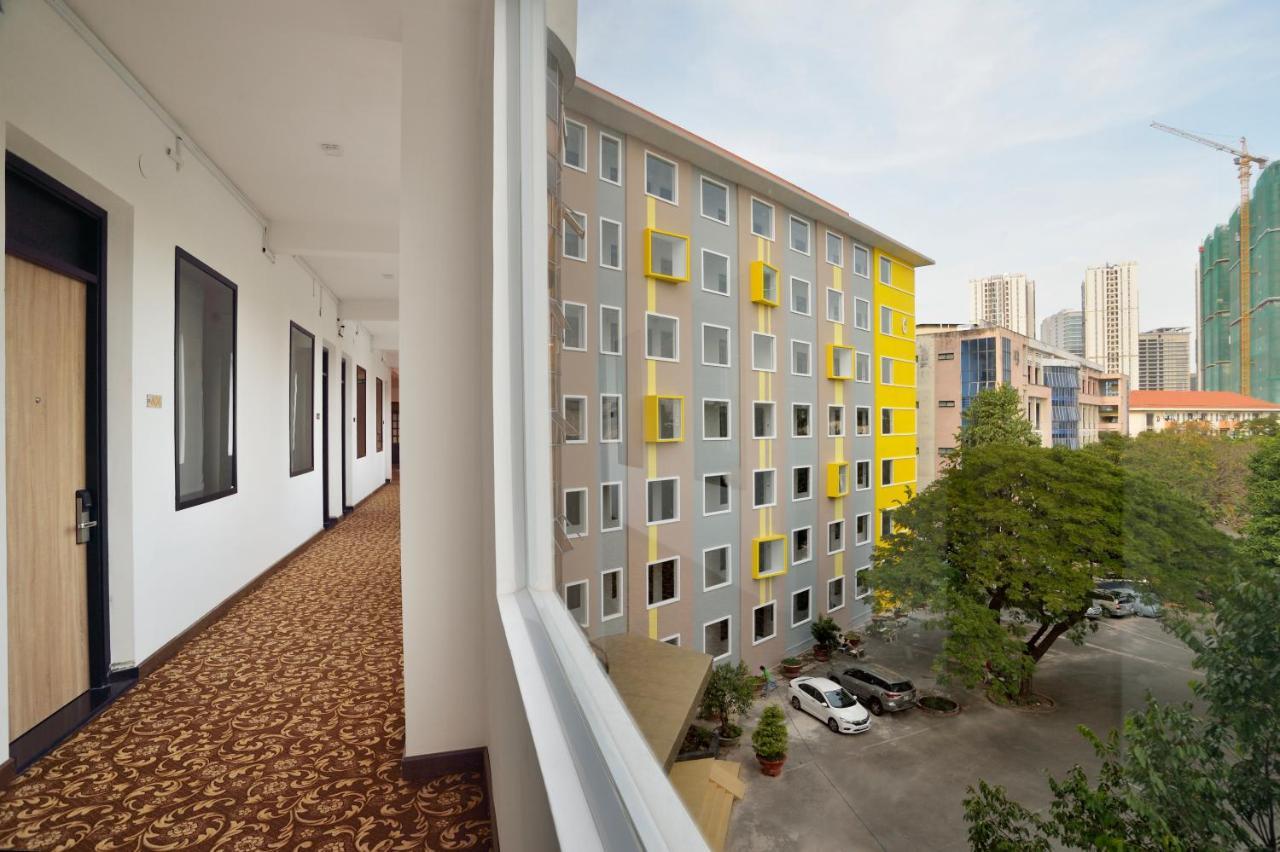Pandora Saigon Hotel Хошимин Екстериор снимка
